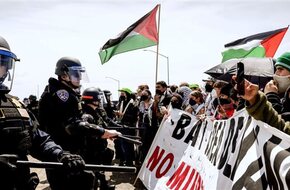 اعتقال أكثر من 100 طالب في إحدى جامعات بوسطن خلال تظاهرة مؤيدة للفلسطينيين