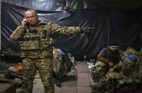 خبير بريطاني يتحدث عن غضب قائد القوات الأوكرانية عقب استسلام 9 مظليين أوكرانيين للجيش الروسي