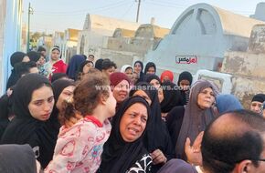 المئات يشيعون جثمان ضحية زوجها بكفر الزيات وانهيار أطفالها.. صور | أهل مصر