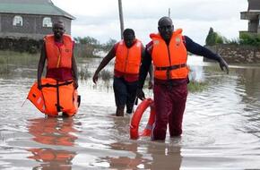 كينيا تؤجل إعادة فتح المدارس لمدة أسبوع بسبب الفيضانات