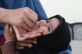 أفغانستان تدشن حملة للتطعيم ضد شلل الأطفال