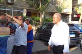 رئيس حي شرق مدينة نصر يشن حملة مسائية مكبرة لرفع الإشغالات من شوارع الحي