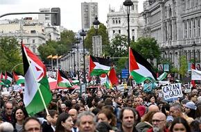 الآلاف يتظاهرون في مدريد دعما للفلسطينيين ورفضا للحرب في غزة   