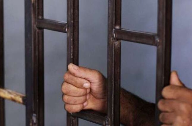 ضبط 4 متهمين بتزوير محررات رسمية وكارنيهات في القاهرة