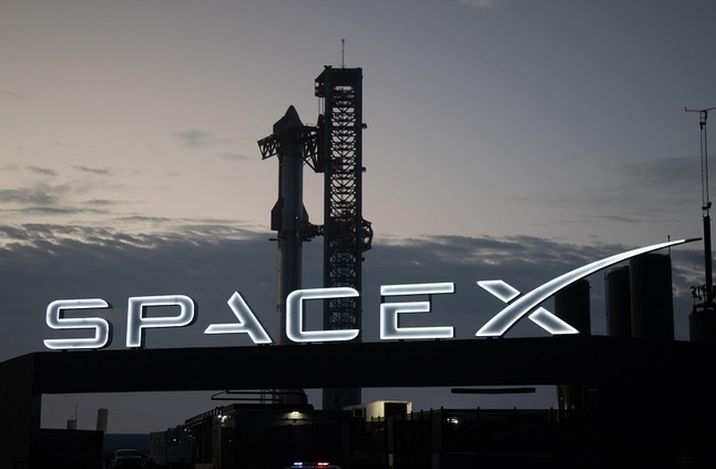 "سبيس إكس" تخطط لبناء منشأة جديدة لإطلاق مركبات Starship