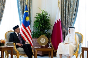 رئيس الوزراء الماليزي يلتقي بوفد من حماس خلال زيارته لقطر