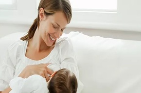 الصحة: التناوب بين الرضاعة الطبيعية والصناعية يؤدي إلى اضطرابات في نمط رضاعة الطفل