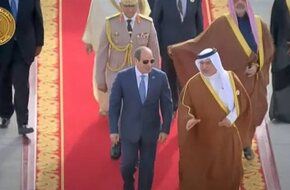 عاجل.. الرئيس السيسي يصل البحرين للمشاركة في القمة العربية الـ33 (فيديو)