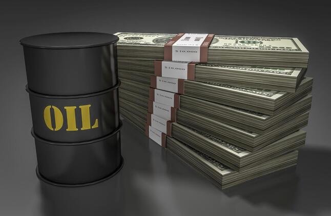 أسعار النفط تتجه لتسجيل مكاسب أسبوعية هي الأولى في 3 أسابيع