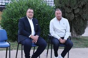 السفير المصري يحضر مران الأهلي على ملعب رادس