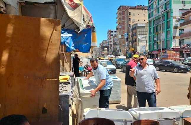 حملات مكثفة لإزالة الإشغالات ورفع كفاءة شوارع سيدي سالم ودسوق في كفر الشيخ | المصري اليوم