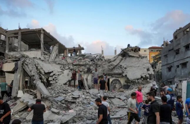 إعلام فلسطيني: شهيدان ومصاب في قصف إسرائيلي استهدف مواطنين بحي الزهور - صوت الأمة