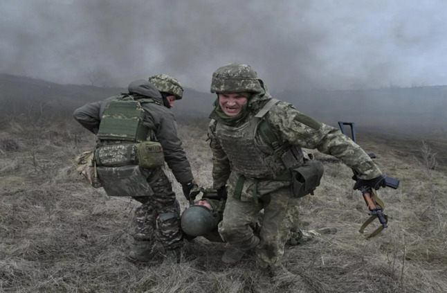 إعلام أمريكي: موقف أوكرانيا أصبح أكثر خطورة وقد تستخدم الأسلحة الأمريكية لضرب الأراضي الروسية