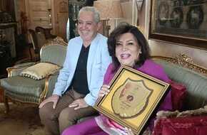 سعادة نجوى فؤاد بعد تكريمها من «الجمعية المصرية لكتاب السينما» (صور) | المصري اليوم
