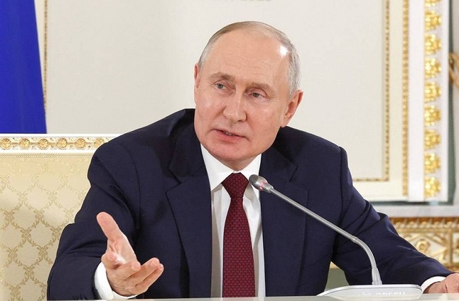 بوتين: مجمع الوقود والطاقة الروسي يتطور بشكل مطّرد وموثوق
