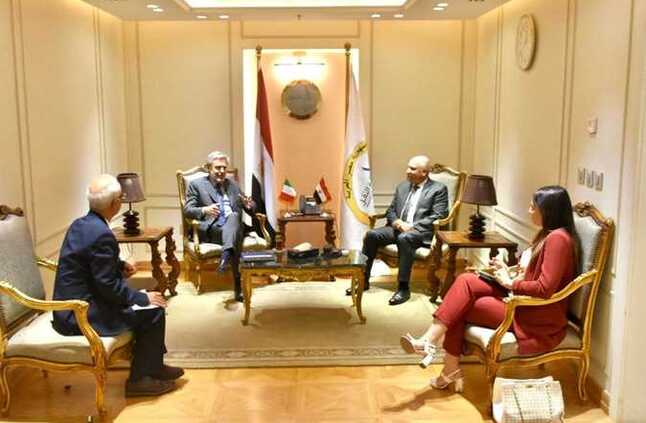 وزير النقل يبحث مع السفير الإيطالي بالقاهرة المستجدات بخط «الرورو» | المصري اليوم