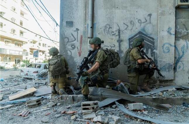 "القسام" تعلن استهداف 5 جنود إسرائيليين بقنبلة يدوية شمال قطاع غزة