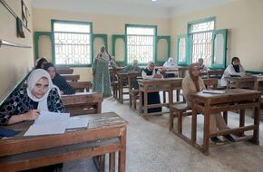 تعليم الإسكندرية تحقق في أخطاء امتحان الجبر للإعدادية وجزاءات للمسؤولين  | أهل مصر
