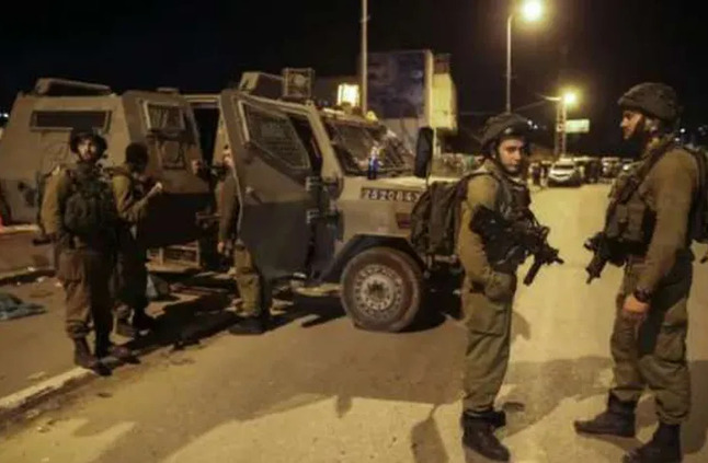 الاحتلال الإسرائيلي يستهدف سيارة إسعاف بالرصاص الحي في جنين
