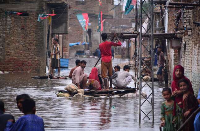 جانب مضيء.. فيضانات باكستان تعزز مبادرات البناء المستدام
