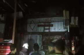 حريق يلتهم محلين بسوق الورق في المنشية بالإسكندرية  (صور) | المصري اليوم