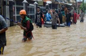 مقتل 14 شخصا في فيضانات بإندونيسيا | أخبار عالمية | الصباح العربي