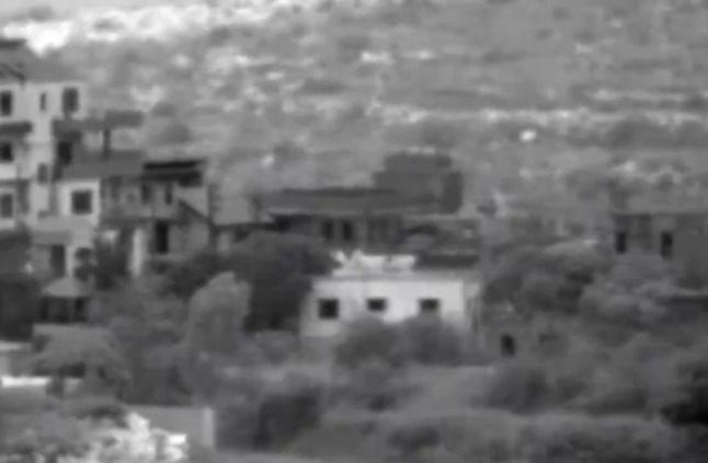 الجيش الإسرائيلي ينشر فيديو يوثق غارة جوية استهدفت بلدة طير حرفا جنوب لبنان
