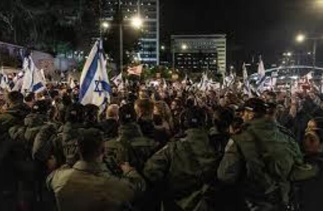 تظاهر آلاف الإسرائيليين بتل أبيب للمطالبة بوقف إطلاق النار في غزة