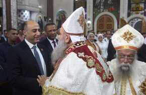كنائس الإسكندرية تستقبل المهنئين بعيد القيامة المجيد | المصري اليوم