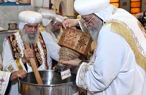 البابا تواضروس يرأس قداس إثنين القيامة وإيداع الخميرة المقدسة في وادي النطرون | المصري اليوم