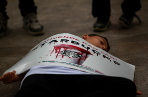 شاهد كيف انهار سهم "ستاربكس" في ظل المقاطعة الداعمة لغزة (رسم بياني)