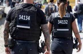 الشرطة الألمانية تحدد هوية 3 آخرين تشتبه في هجومهم على ساسة