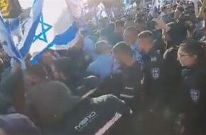 شرطة الاحتلال تستخدم القوة لـ فض مظاهرات تل أبيب