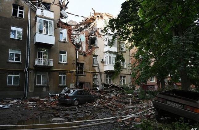 أوكرانيا: مقتل وإصابة 5 أشخاص في قصف روسي على منطقة سومي شمالا