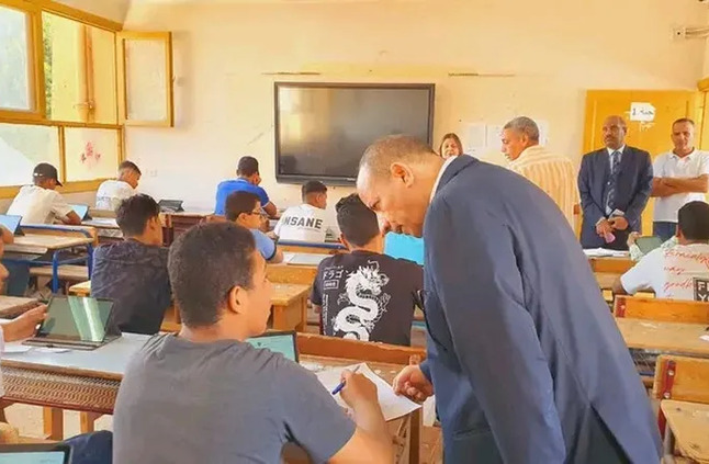 في أول أيام الامتحانات.. وكيل تعليم الأقصر يشدد على انضباط اللجان ومنع الهواتف | أهل مصر