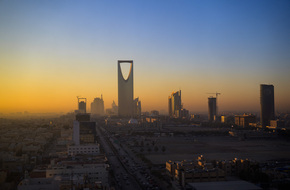 وزير المالية السعودي: عجز الميزانية "مقصود"