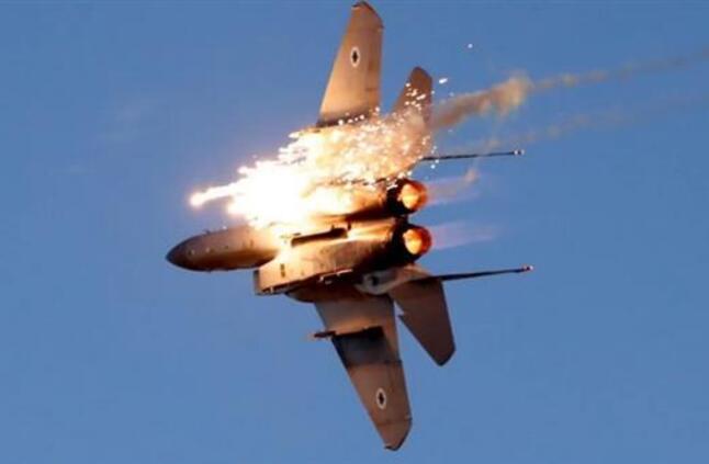 قصف بالطائرات الحربية الإسرائيلية للمنطقة الشرقية بـ رفح الفلسطينية