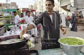 «طعمجي الوراق» يشوه وجه «زبون» بالزيت الساخن ويتصالحان أمام النيابة | المصري اليوم