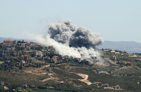 الدفاع المدني اللبناني: 4 قتلى في غارة إسرائيلية على سيارة جنوب البلاد