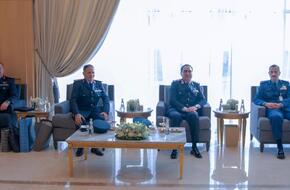 قائد القوات الجوية يلتقى نظيره بالمملكة العربية السعودية | الأخبار | الصباح العربي