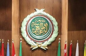 وفد الجامعة العربية يصل إلى المنامة للتحضير للقمة العربية الـ33