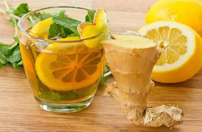 فوائد مذهلة لمشروب الليمون بالزنجبيل.. يمنع الغثيان ويعزز صحة القلب