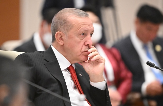 أردوغان: فيدان بحث مع بوتين موضوع انتخابات الأكراد في شمال سوريا