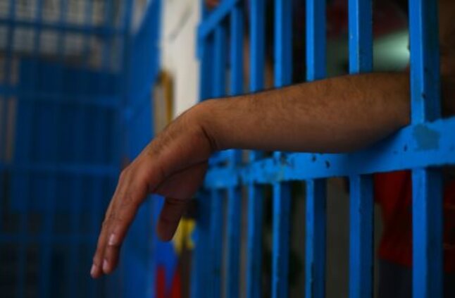 أحكام بالمؤبد والسجن 5 سنوات لمتهمين بالاتجار فى المواد المخدرة بسوهاج - اليوم السابع