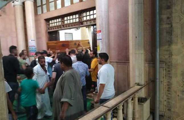 دفن جثة عامل لقى مصرعه على يد زميله بسبب خلافات مالية بطوخ | المصري اليوم