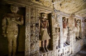 مؤرخ: الكشف عن 33 مقبرة أثرية بأسوان أعاد جنوب مصر لخريطة الاكتشافات الكبيرة