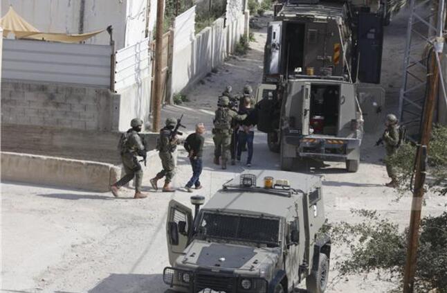 قوات الاحتلال تعتقل 28 مواطنا من الضفة.. وحصيلة الاعتقالات تصل لـ9430
