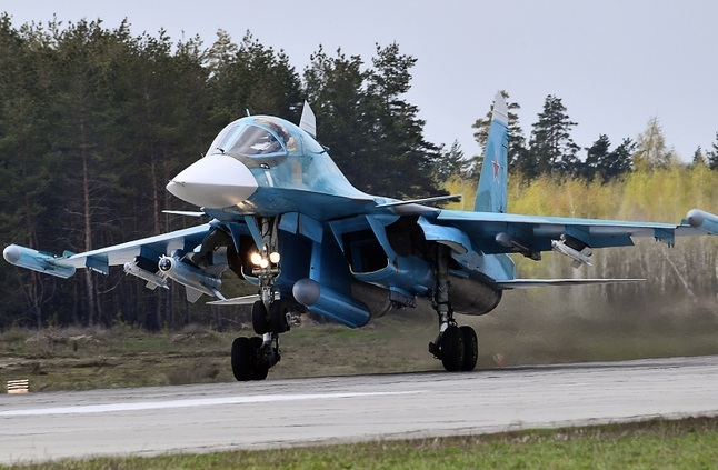 هل تتحول "Su-34" إلى قاذفة مسيّرة؟ (فيديو)