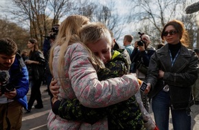 عودة عشرة أوكرانيين من الأسر في روسيا