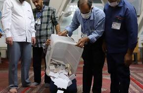 انتخابات الرئاسة الإيرانية تتجه نحو جولة إعادة بعد نسبة انخفاض تاريخية في المشاركة